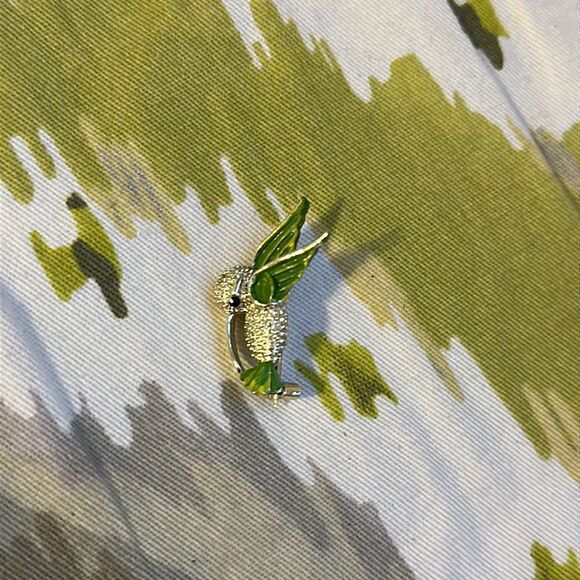 Vintage Hummingbird Pin - Picture 1 of 3